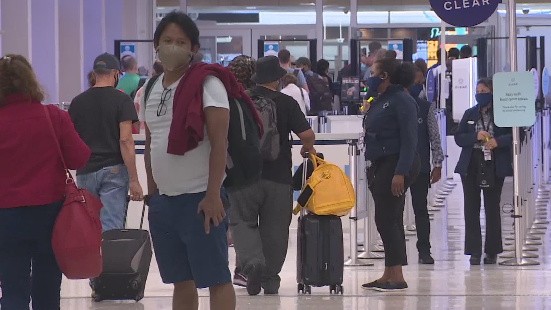 The Houston Airport System expects 800,000 passengers at both Bush and Hobby airports.