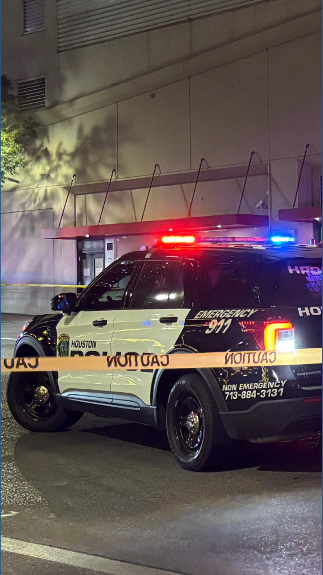 Officer stabbed in downtown Houston; partner fires and kills suspect ...