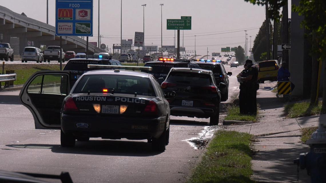 One dead, one injured after crash on Gulf Freeway feeder road | khou.com