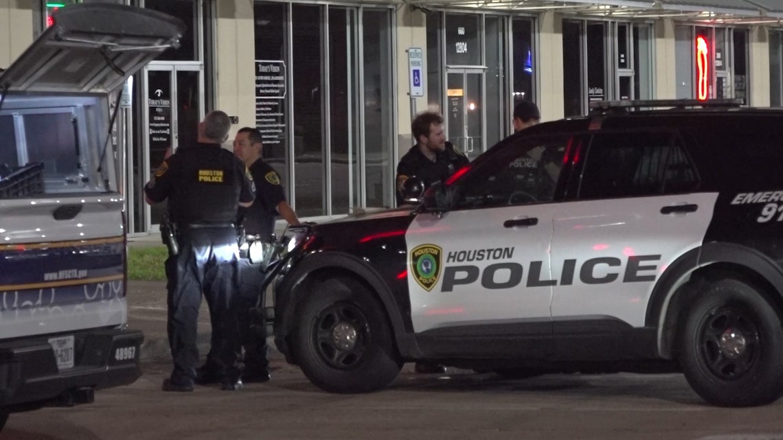 Pria tertembak, terbunuh setelah meninggalkan Bombshells |  Berita Houston, Texas