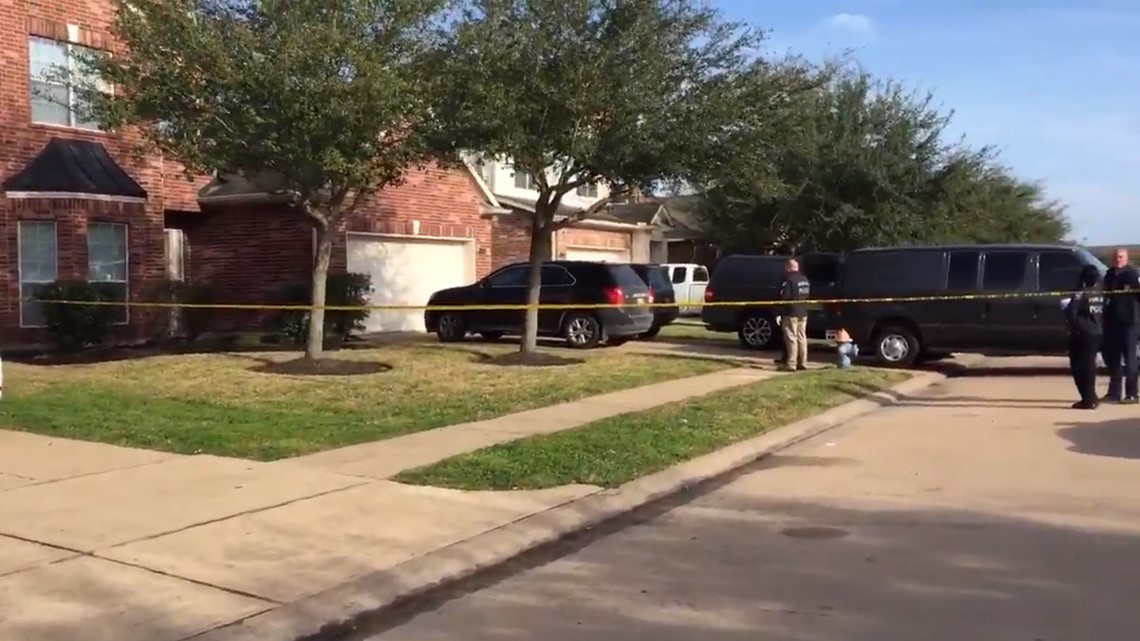 Pearland police investigating 3 bodies found as double murder-suicide ...