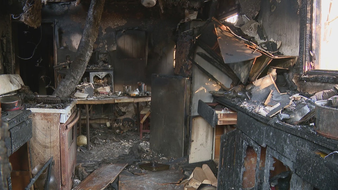 'We just need answers' | Nonworking fire hydrant raises concerns after Houston veteran’s home burns