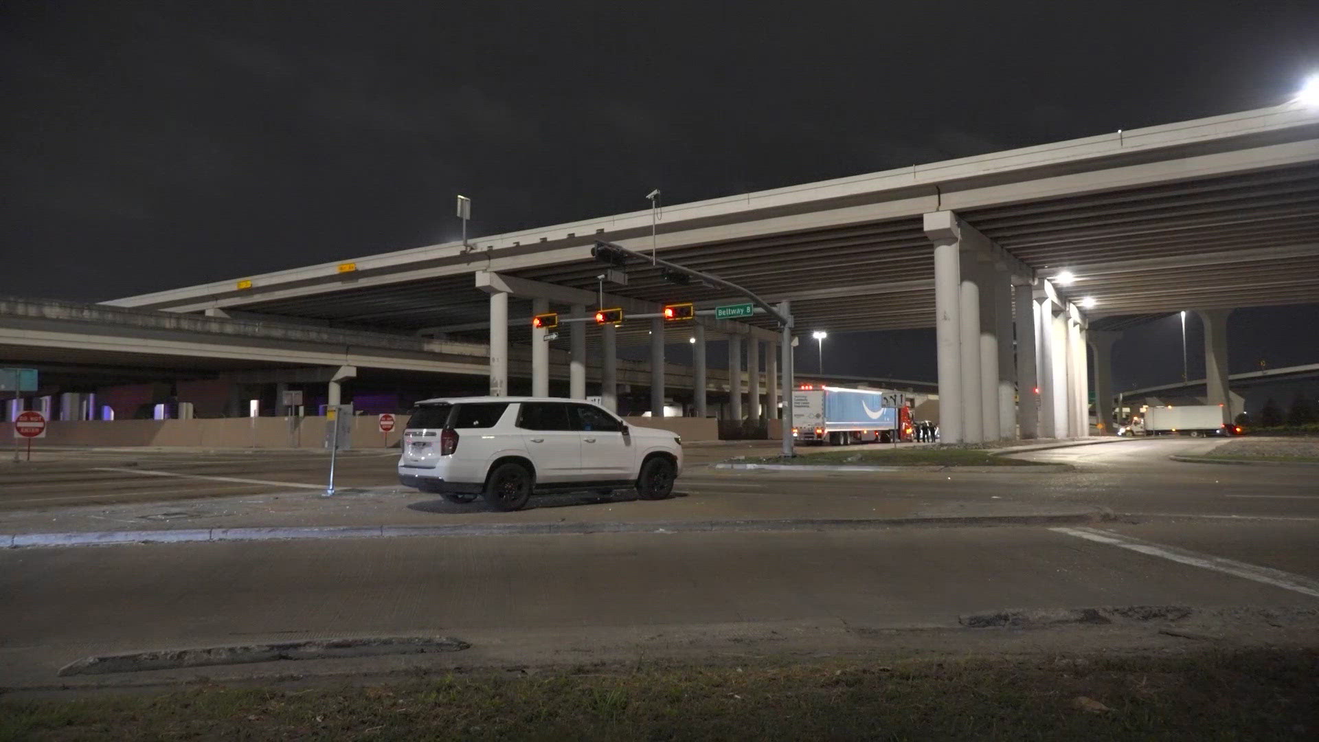 HCSO: Amazon truck driver runs red light in south Harris County ...