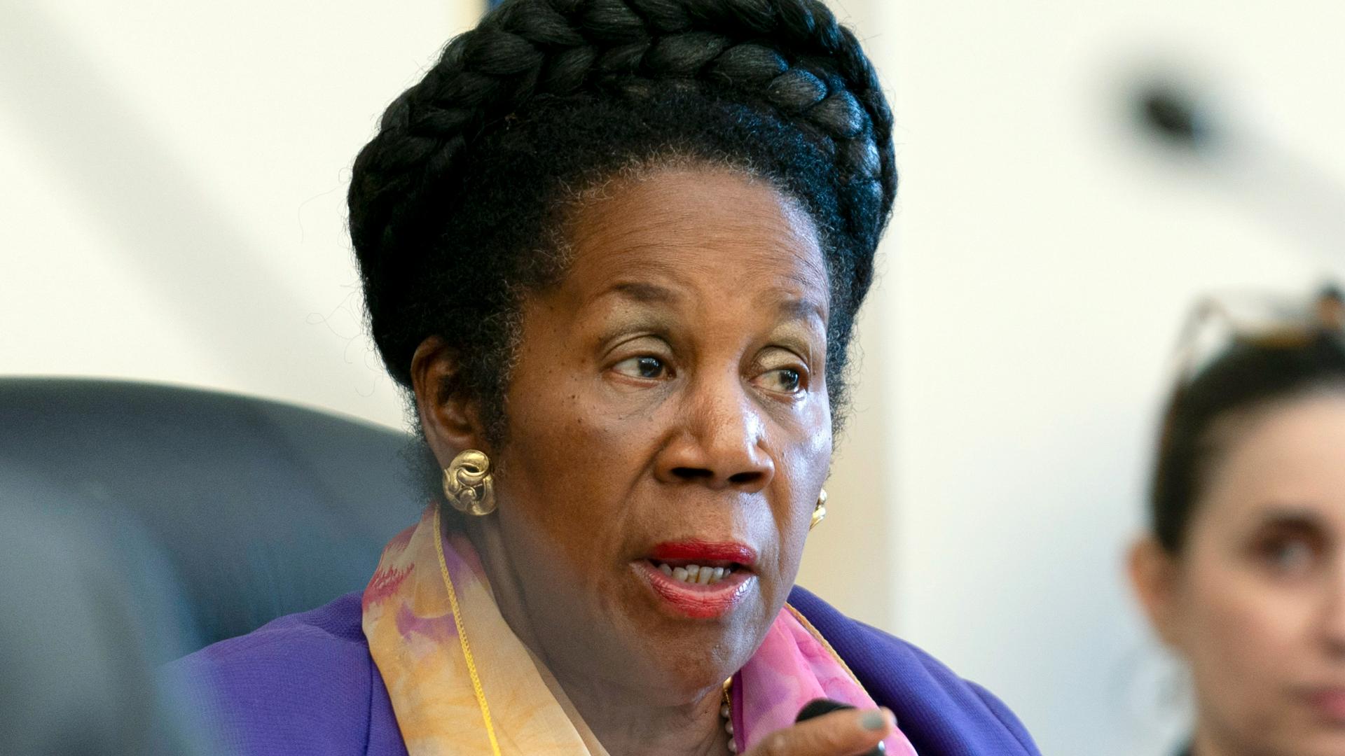 Politicians react to death of longtime Congresswoman Sheila Jackson Lee