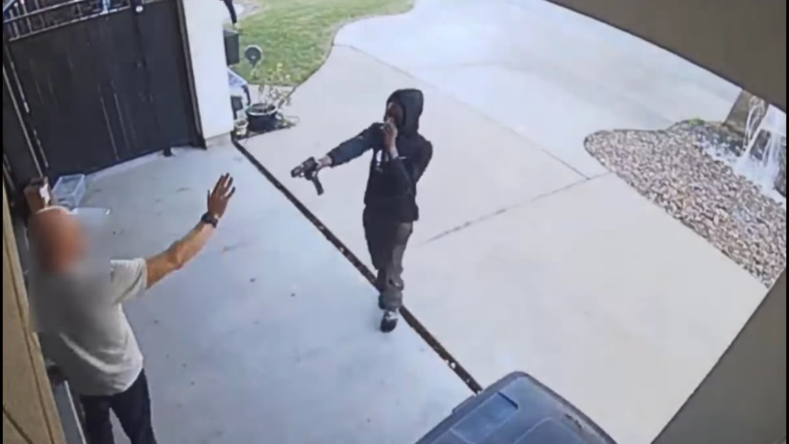 Pria dirampok di garasi di siang bolong |  Kejahatan Houston, Texas