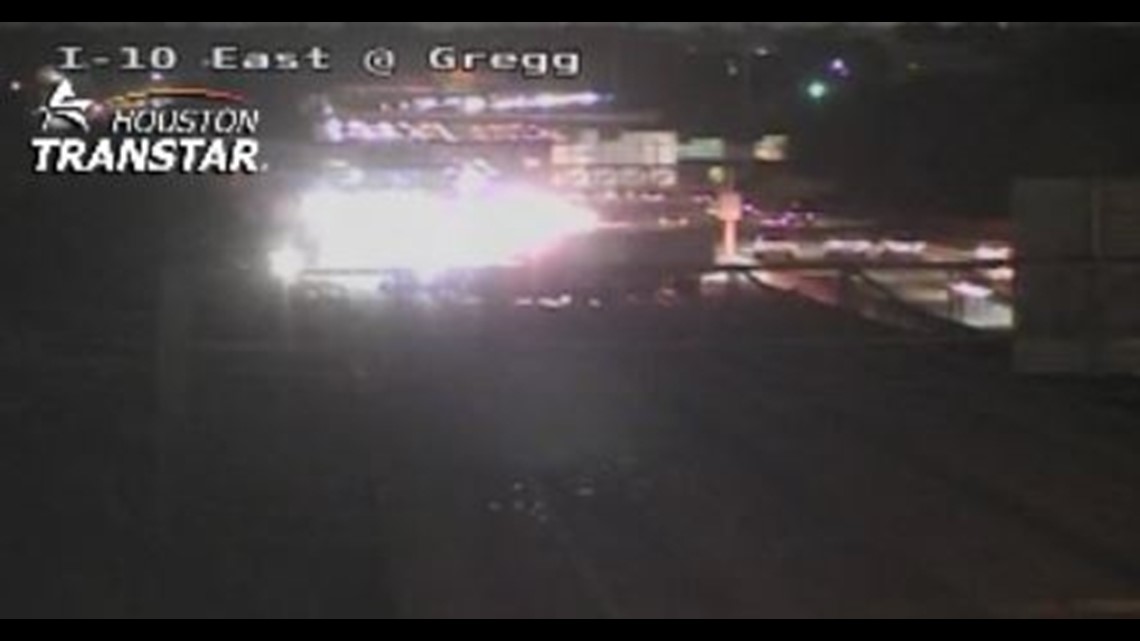 Lalu lintas Houston, Texas: I-10 East Freeway diblokir di Waco Street