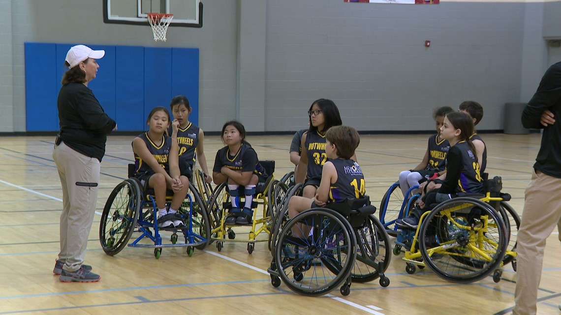 Tim bola basket kursi roda bersiap untuk menunjukkan kemampuan mereka di lapangan Final Four
