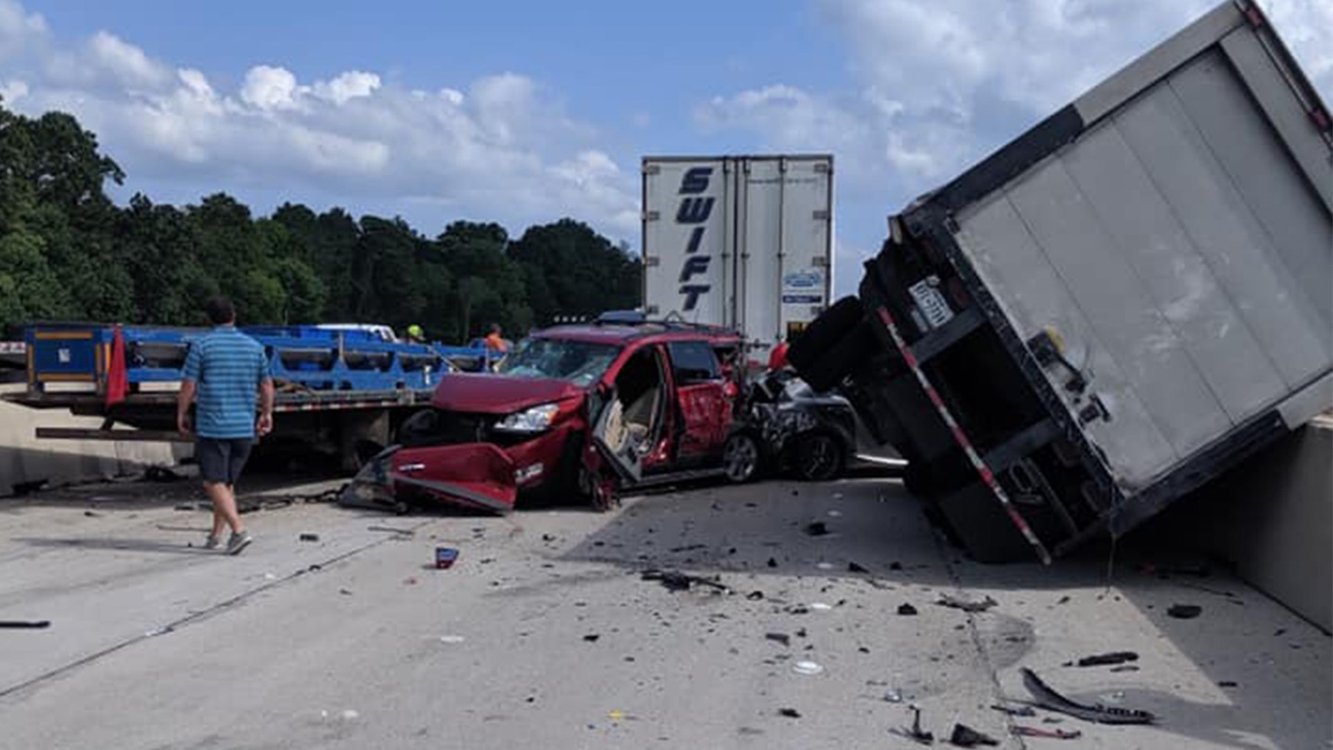 Six people injured in 8vehicle crash in New Waverly