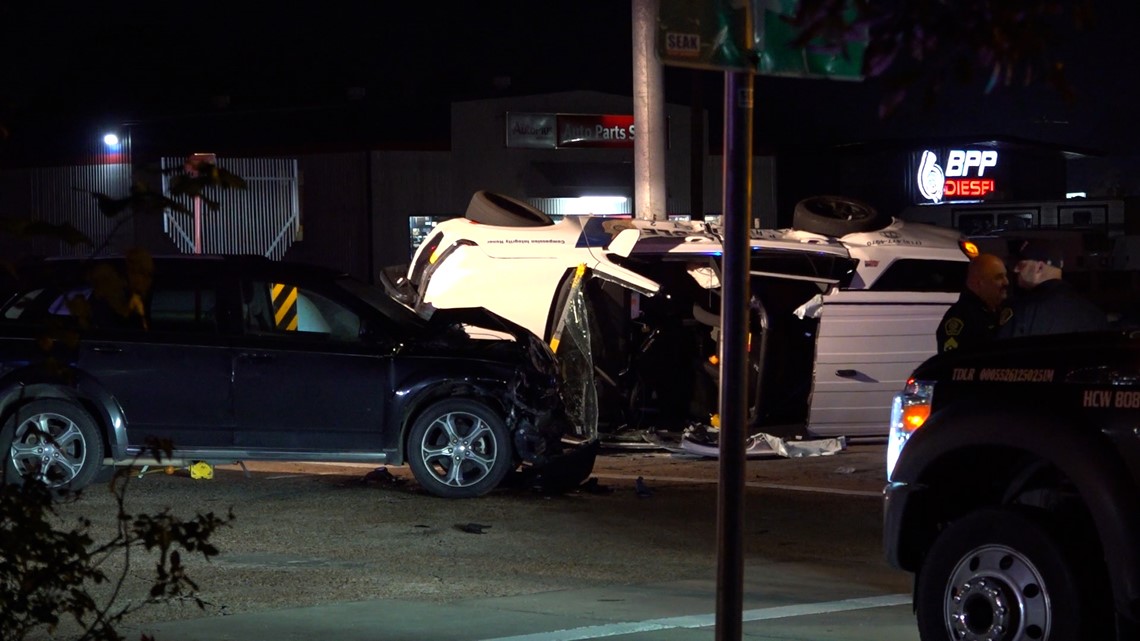 Harris County Pct. 2 deputy hurt in rollover crash: HPD - Vimarsana News