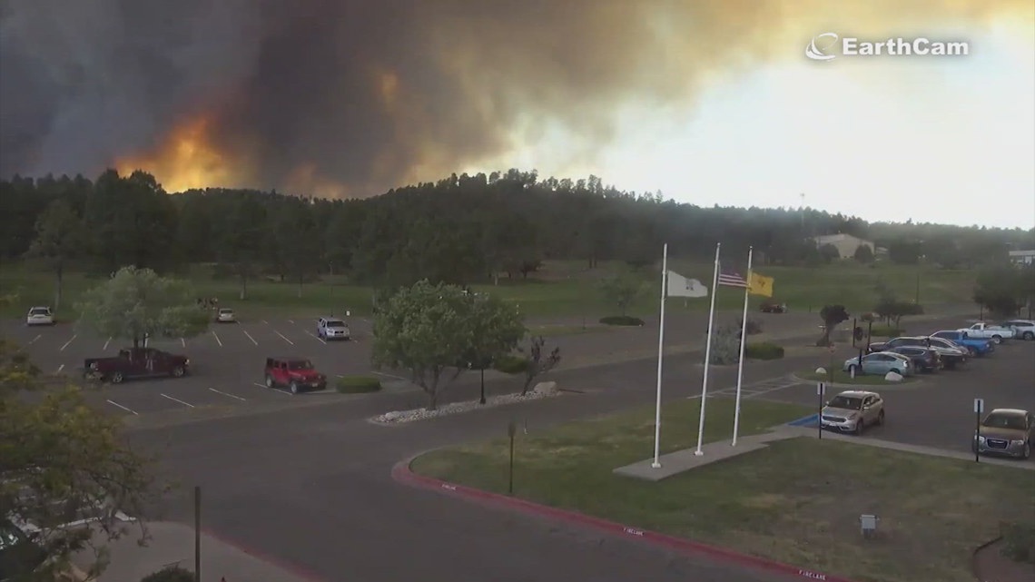 Emergency evacuations in Ruidoso, New Mexico where wildfires burns out ...
