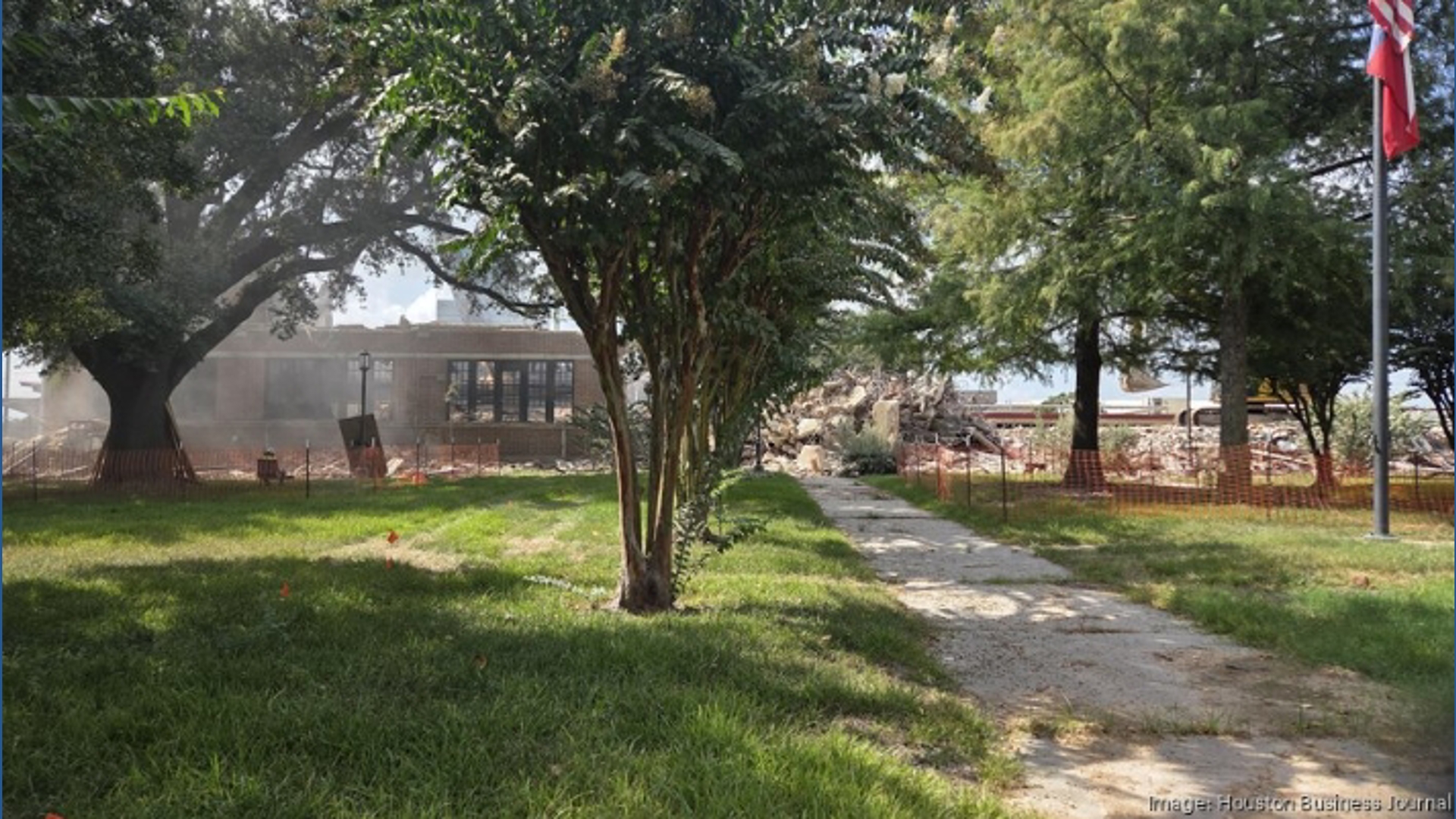 St. Thomas High School demolishing part of former HISD campus amid enrollment growth