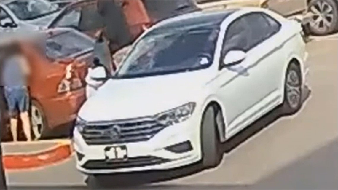 Video shows parking lot purse snatching | Houston, Texas news - Vimarsana News