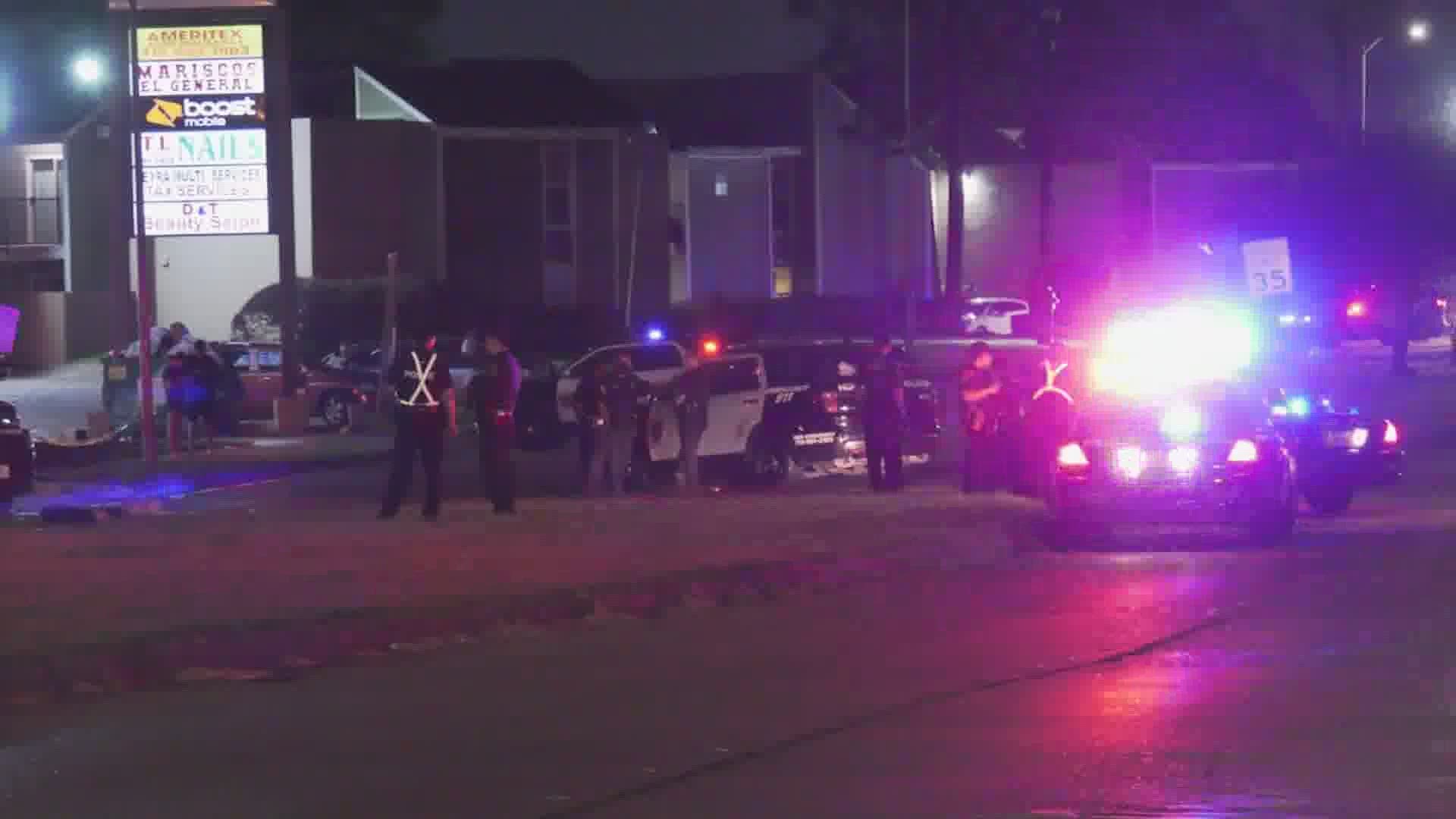 KHOU 11's Stephanie Simmons reports on two overnight fatal auto-pedestrian incidents in Houston — they appear to be unrelated