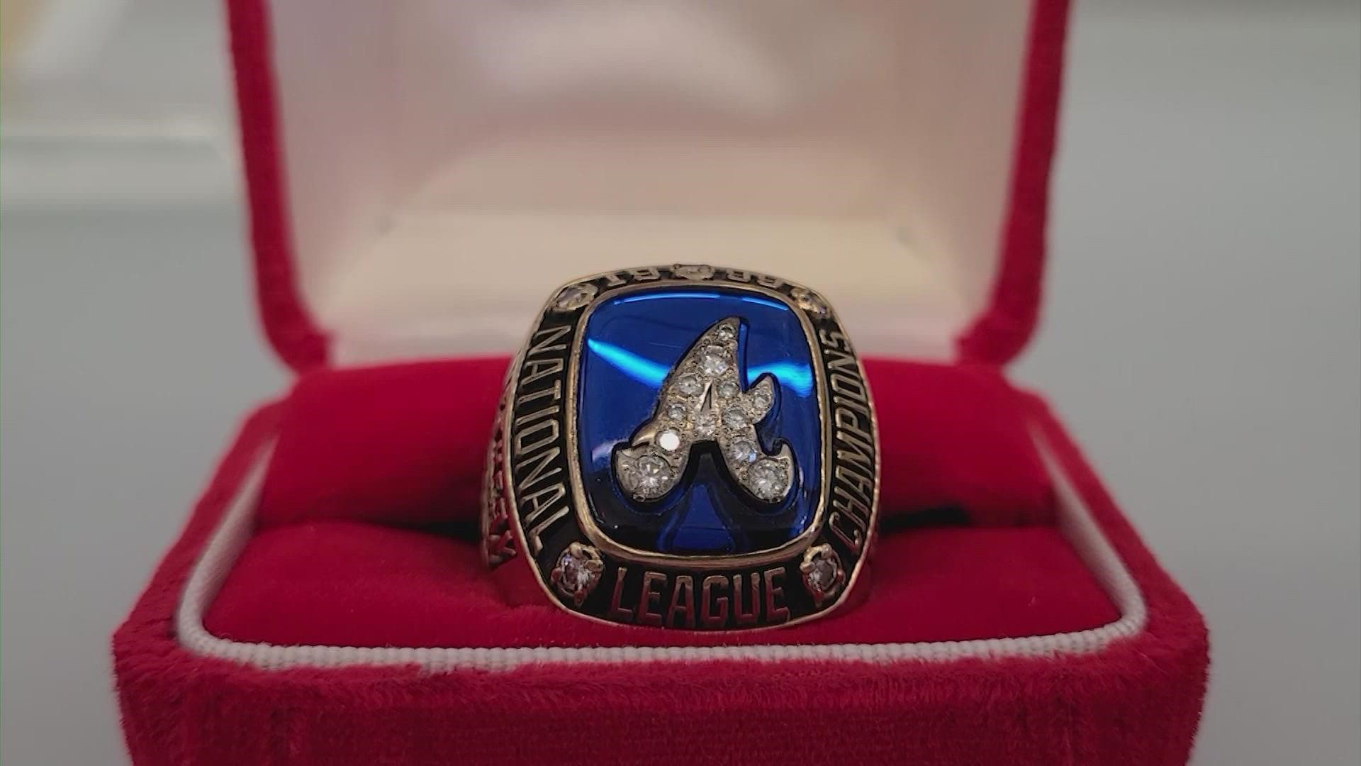 Atlanta Braves - Braves president John Schuerholz displays his 1995 World  Series Ring and the Replica Ring given away to fans on Saturday.