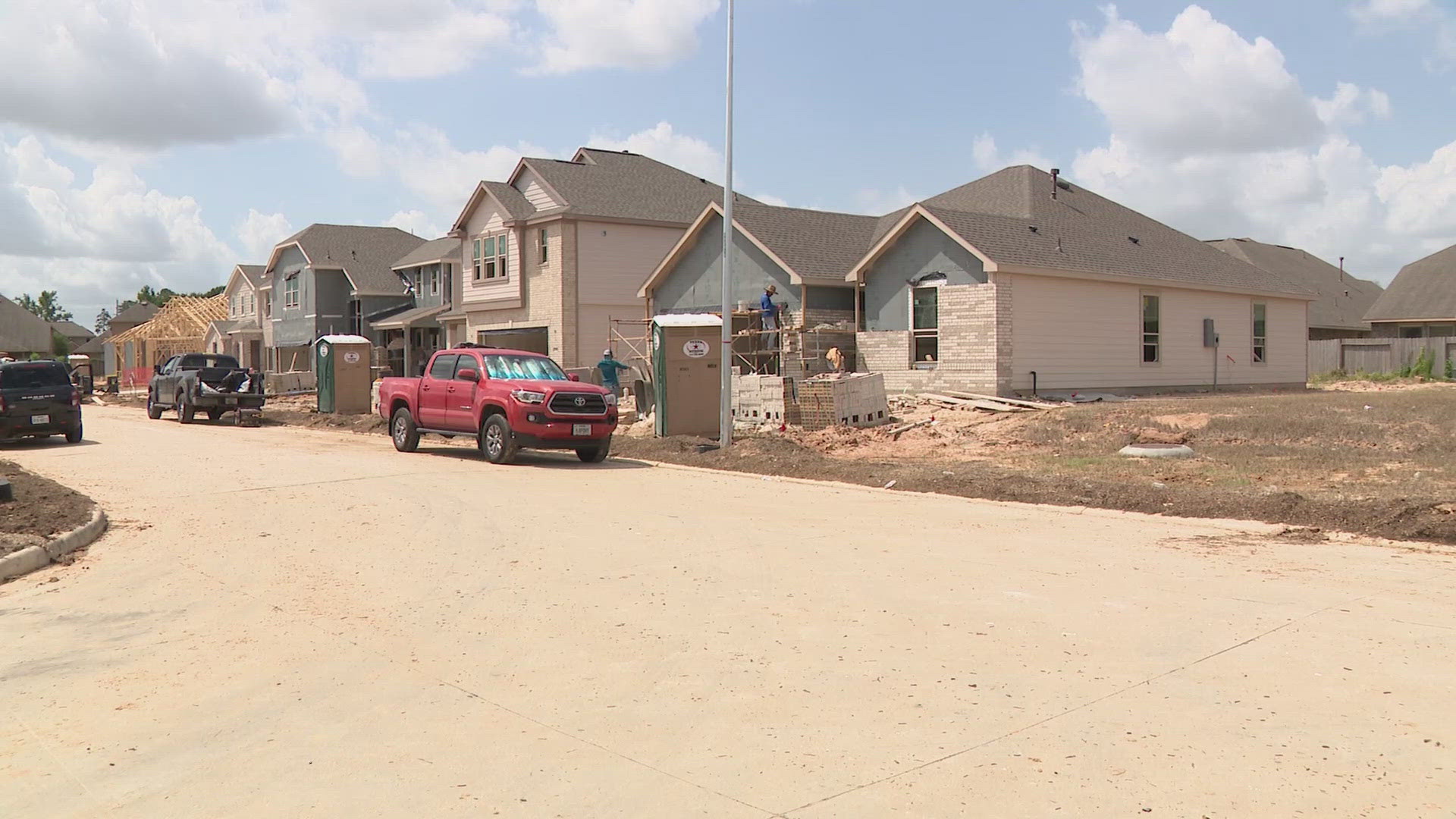 Houston homeownership is rising as interest rates steady and buyer incentives grow. See the latest stats and tips from real estate experts.
