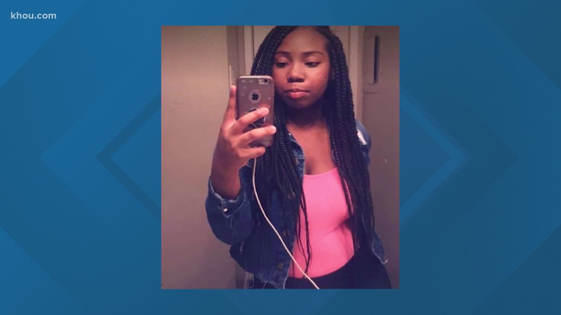 A Houston teen who was shot and killed Monday adored her family, loved to dance and dreamed of going to college to study fashion.