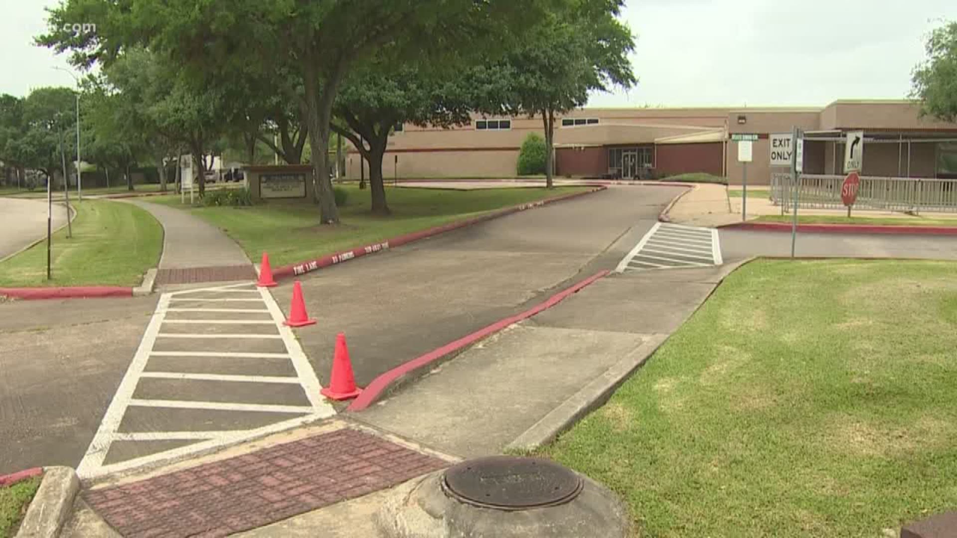 Texas Gov. Greg Abbott announced Friday all public and private schools will remain close for the rest of the school year. Jason Miles reports.
