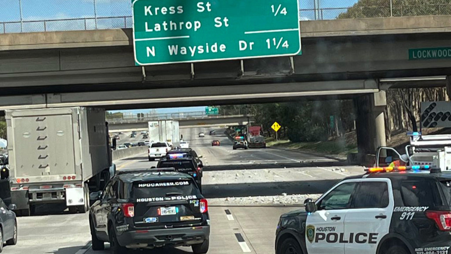 Houston traffic Multiple lanes of I10 EB at Lockwood shut down