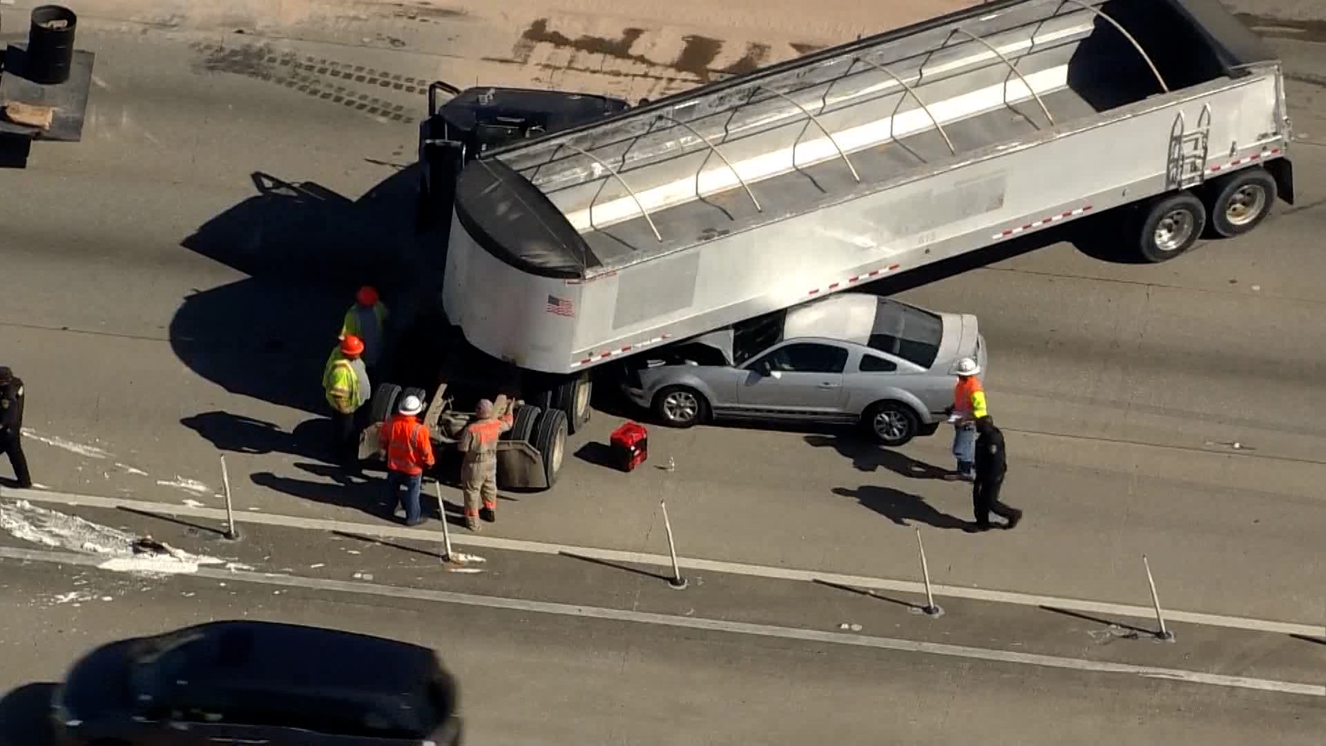 Katy, Texas traffic: 18-wheeler crash stalls Katy Freeway traffic ...
