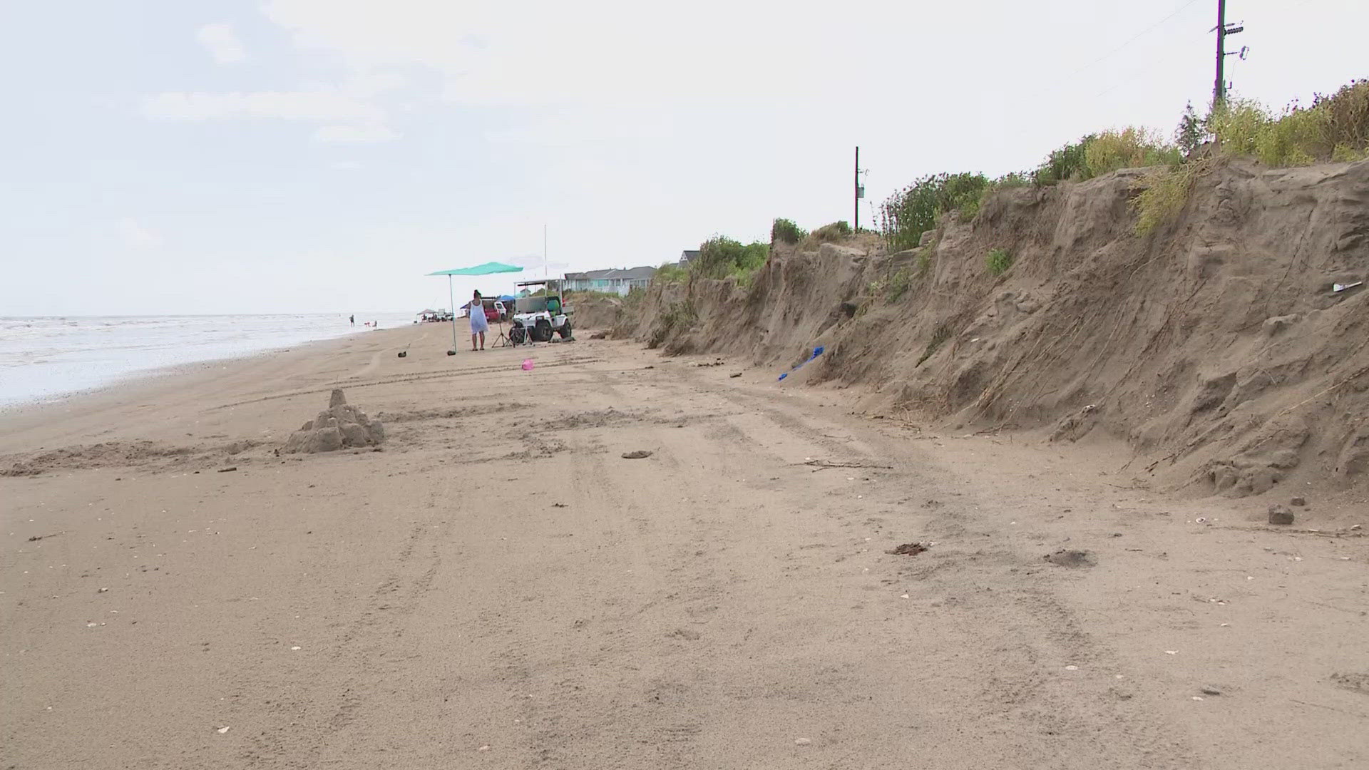 As flooding receded on the coast, signs of Tropical Storm Alberto's impact on Bolivar Peninsula started to show.