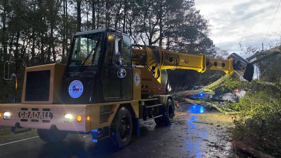 Early-morning storms leave damage around the Houston area