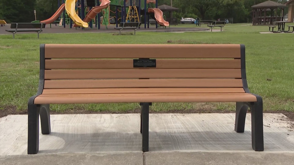 Memorial bench unveiled for Jarvon Coles at Northshore Park