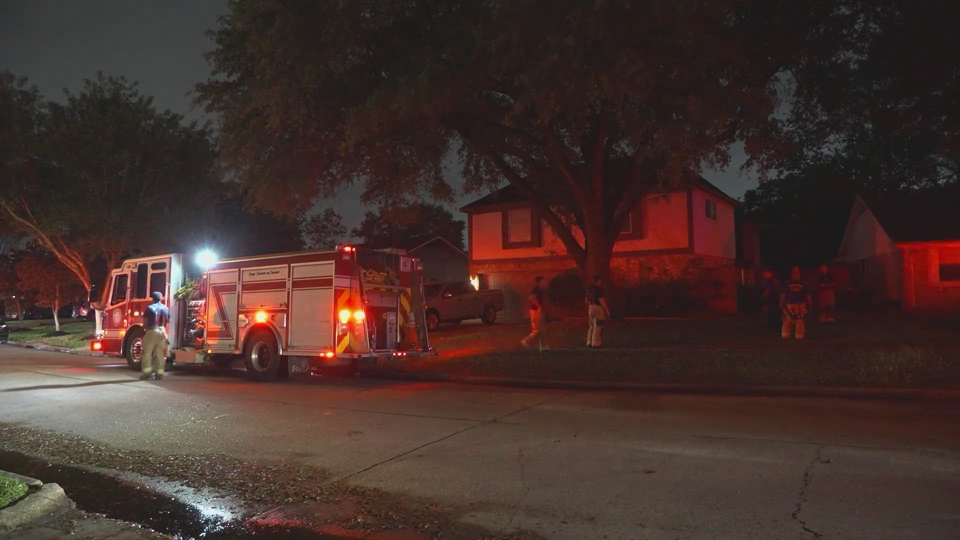 HPD: Suspect gets stuck in chimney trying to break into southwest ...