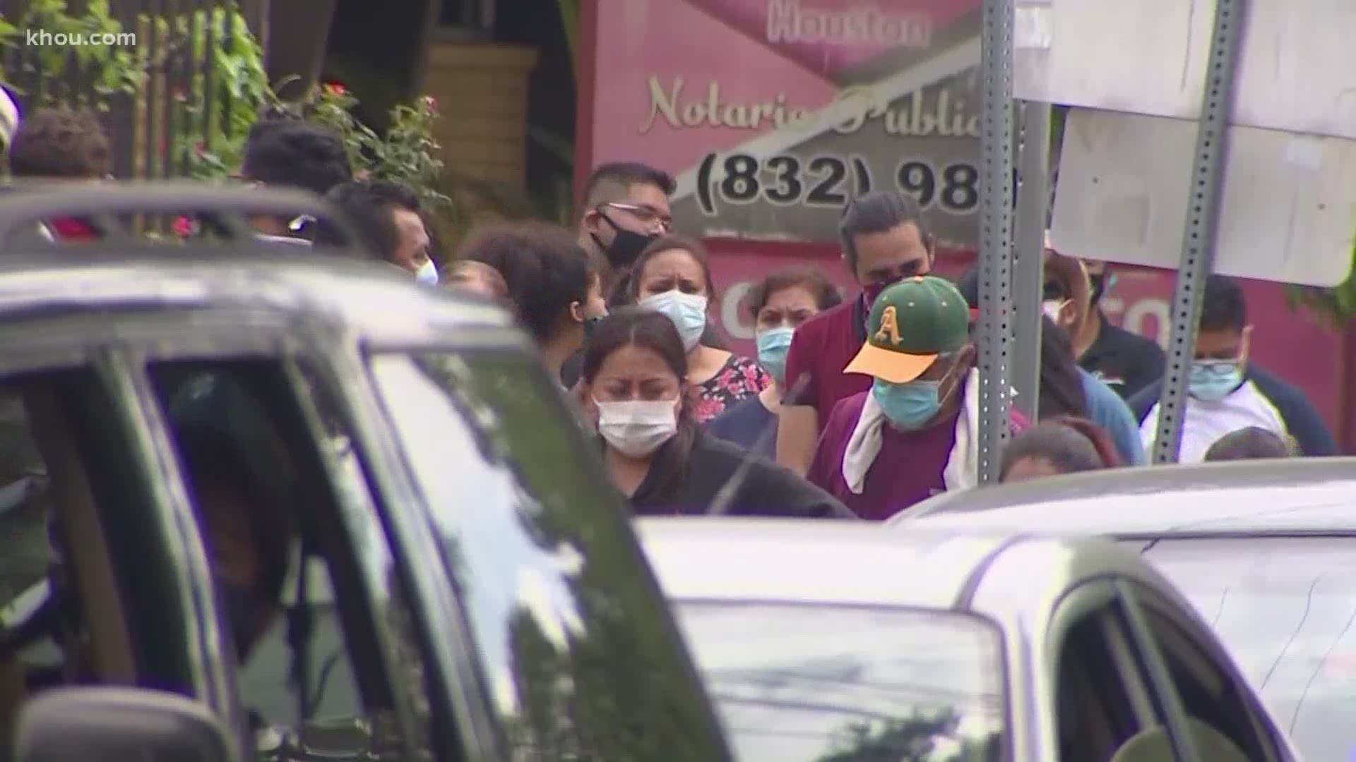 Hundreds of people showed up to the Consulate of Mexico Sunday morning in cars and on foot to get tested for coronavirus.