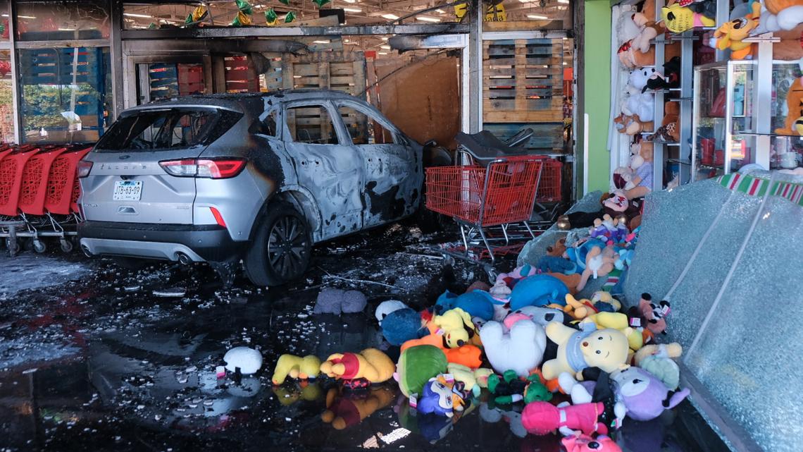 Travelers arrive in Houston after escaping cartel violence in Mexico