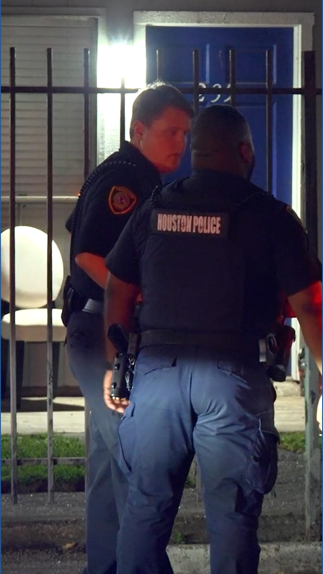 Man shot in leg with his own gun during robbery, HPD says | khou.com