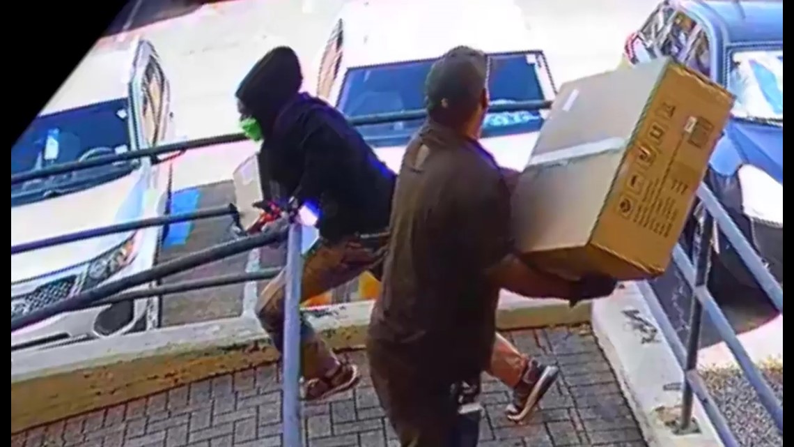 Tonton: Polisi cari pencuri yang merampok sopir UPS