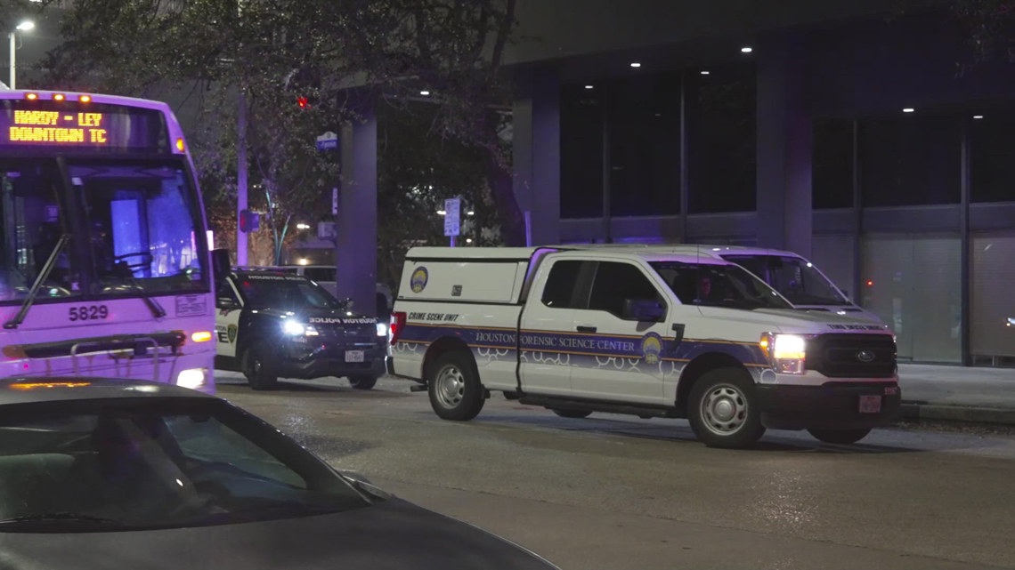 What prompted a 911 call before two were found dead in downtown Houston apartment