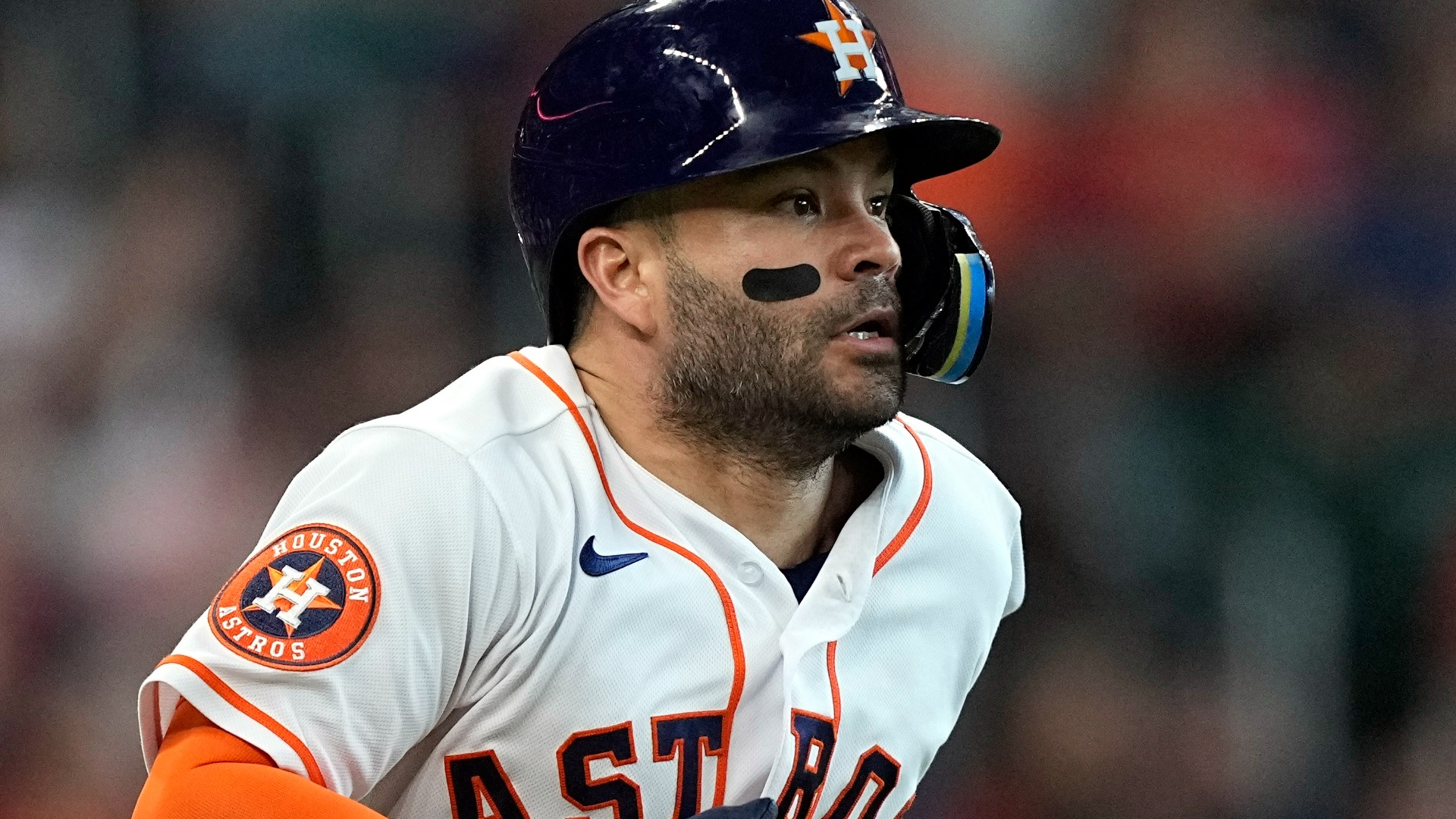 Why did Jose Altuve leave the game against the Yankees? | khou.com