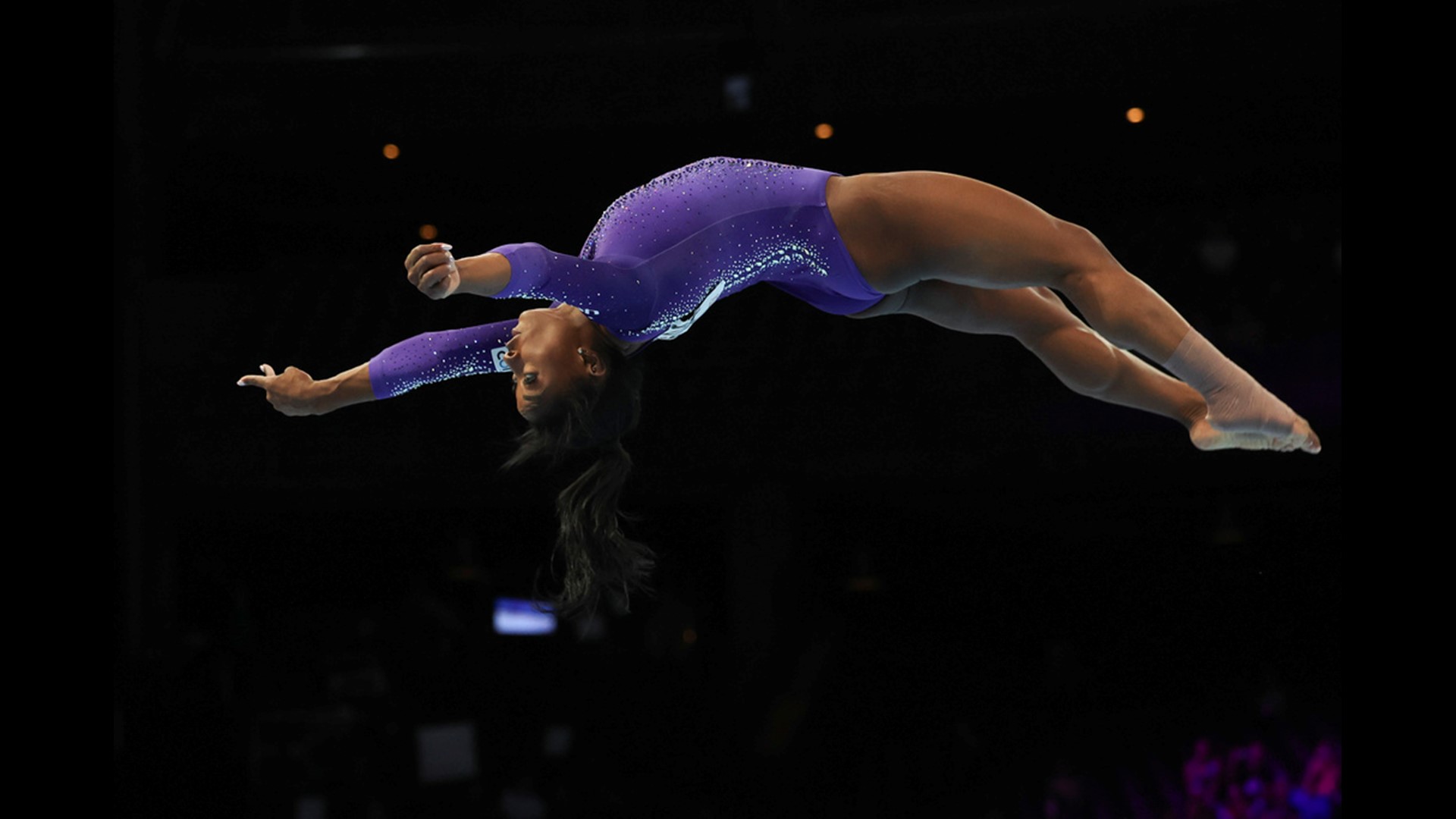 Simone Biles leads a dominant US performance at the world