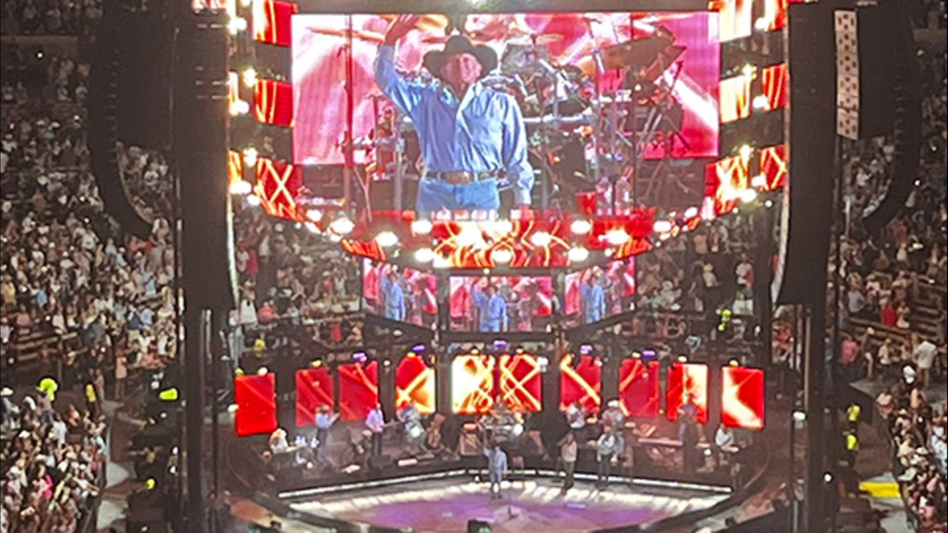 This video is of Parker McCollum before Strait took the stage.  During his performance, Strait said that more than 110,000 people were in attendance.