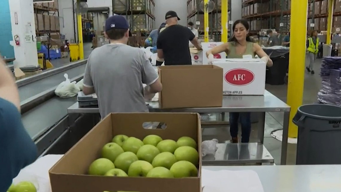 Inflasi menyebabkan peningkatan permintaan di Houston Food Bank