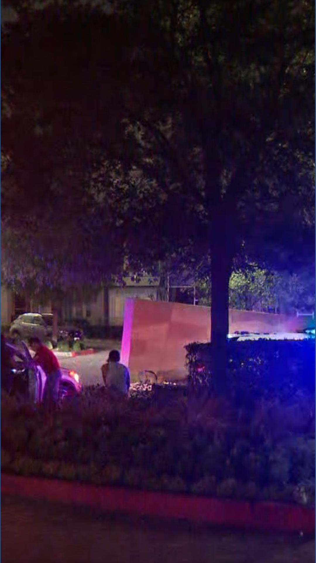 Teen shot 3 times while trying to sell vape pens at Spring apartment ...