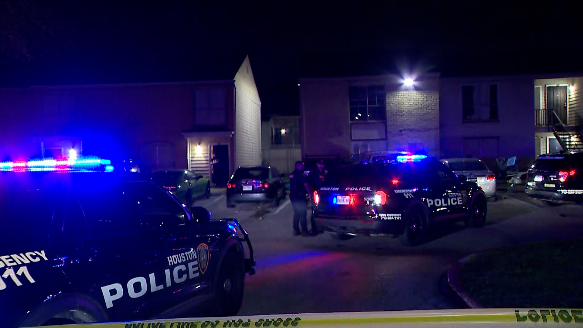 Police searching for suspect after woman fatally shot at Houston ...