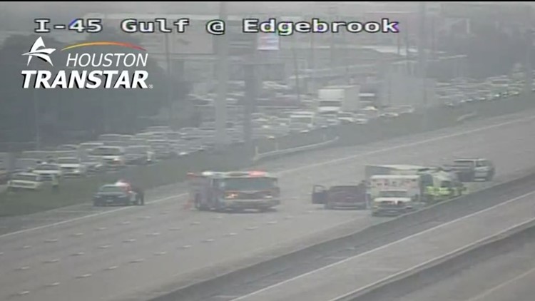Deadly crash reported on I-45 Gulf Freeway in Houston | khou.com