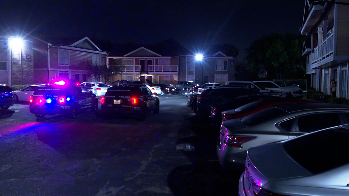 Teen shot, killed by other teen who was playing with gun in southwest Houston apartment, police say