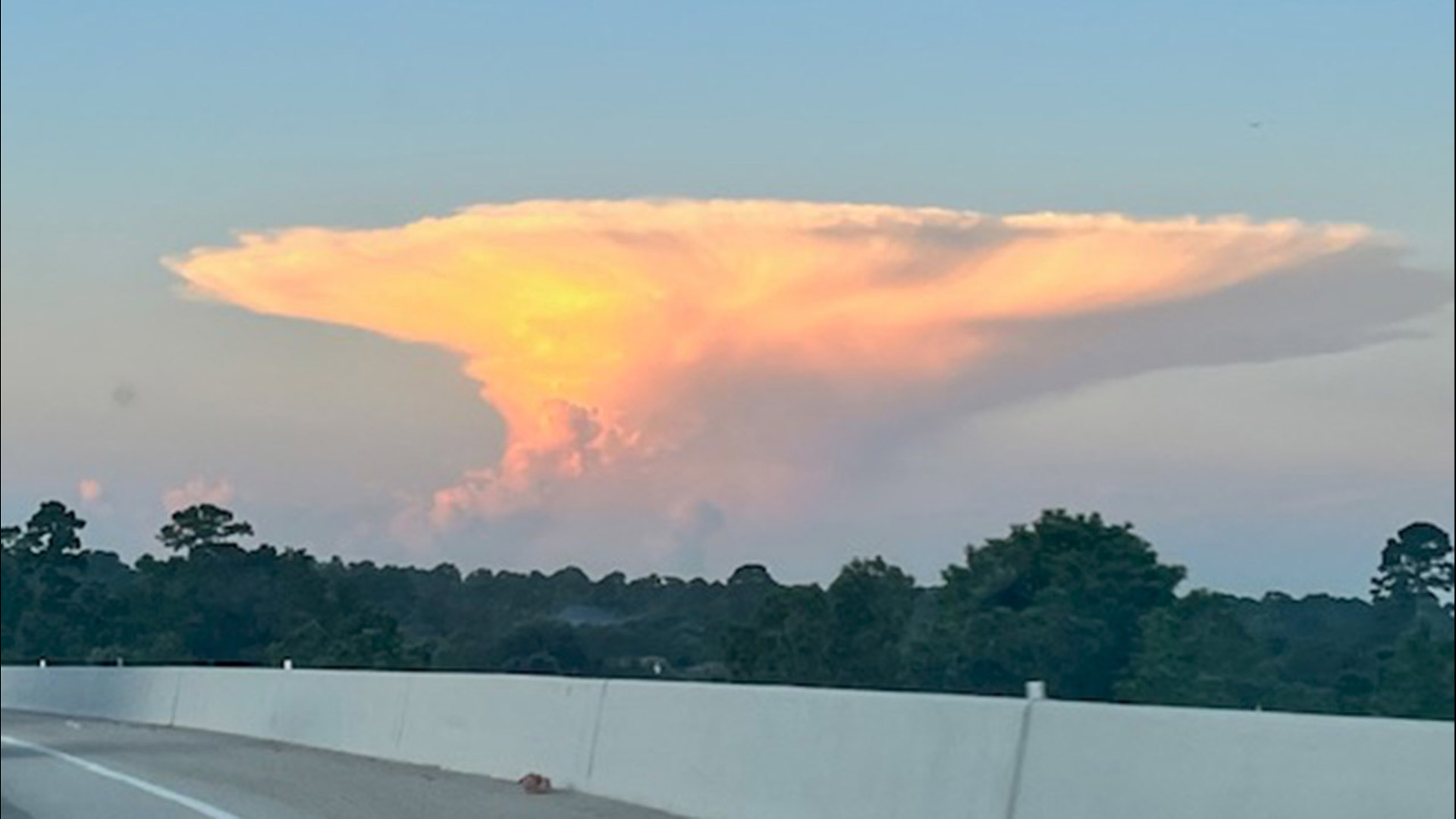 Meteorologist Chris Ramirez explains the 'anvil cloud' and how it's formed.