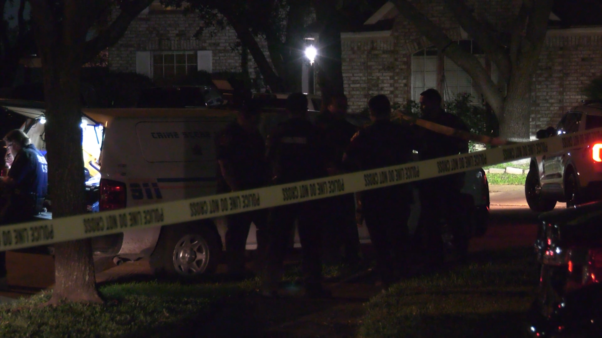A man and a woman were found dead in an apparent murder-suicide in northwest Harris County Tuesday night, according to Sheriff Ed Gonzalez.
