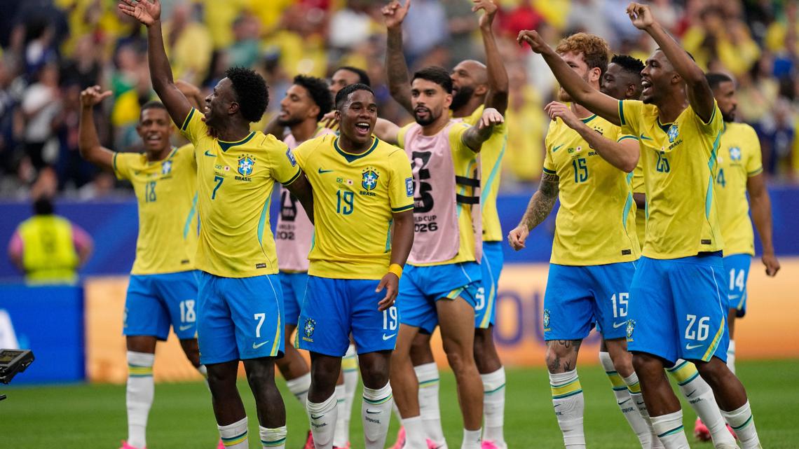 Score in injury time helps Brazil beat Japan 2-1 at World Cup