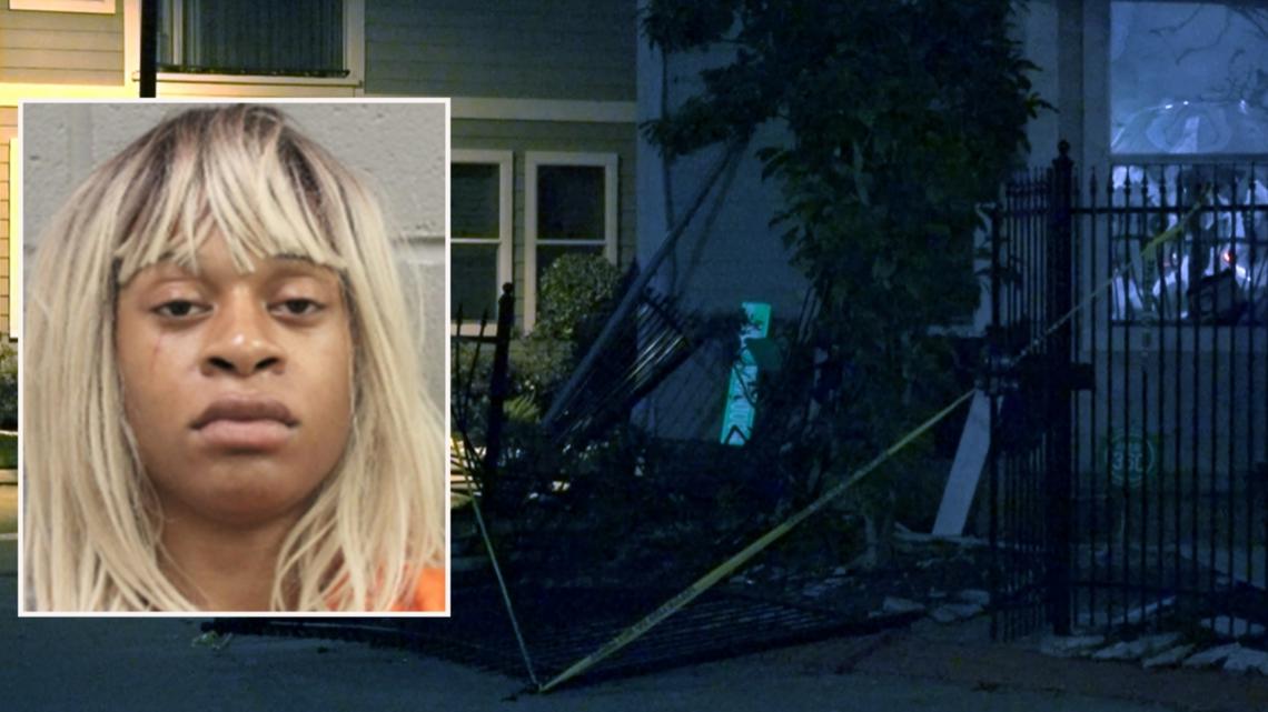 Houston police: Woman ran over man, kissed him and stabbed him - Vimarsana News