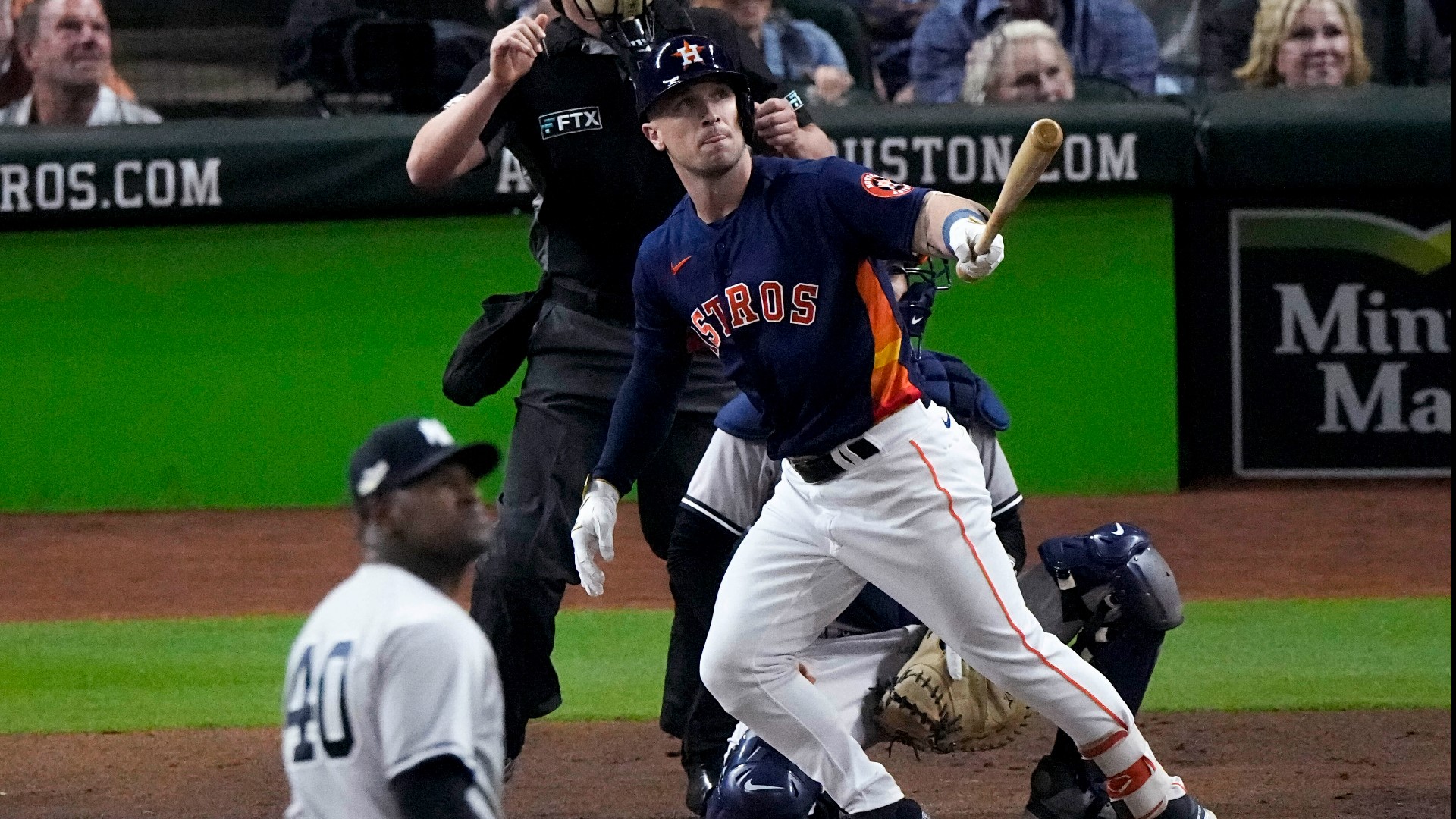 The Astros now have a 2-0 series lead, following Thursday's 3-2 win over New  York.