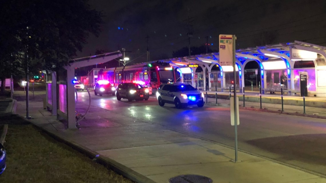 Wanita tertembak di kereta METRORail di SE Houston
