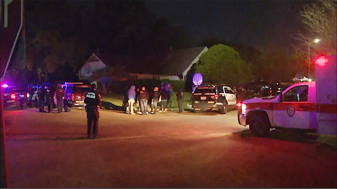 Man In Custody After Hourslong Standoff In Sw Houston 4589