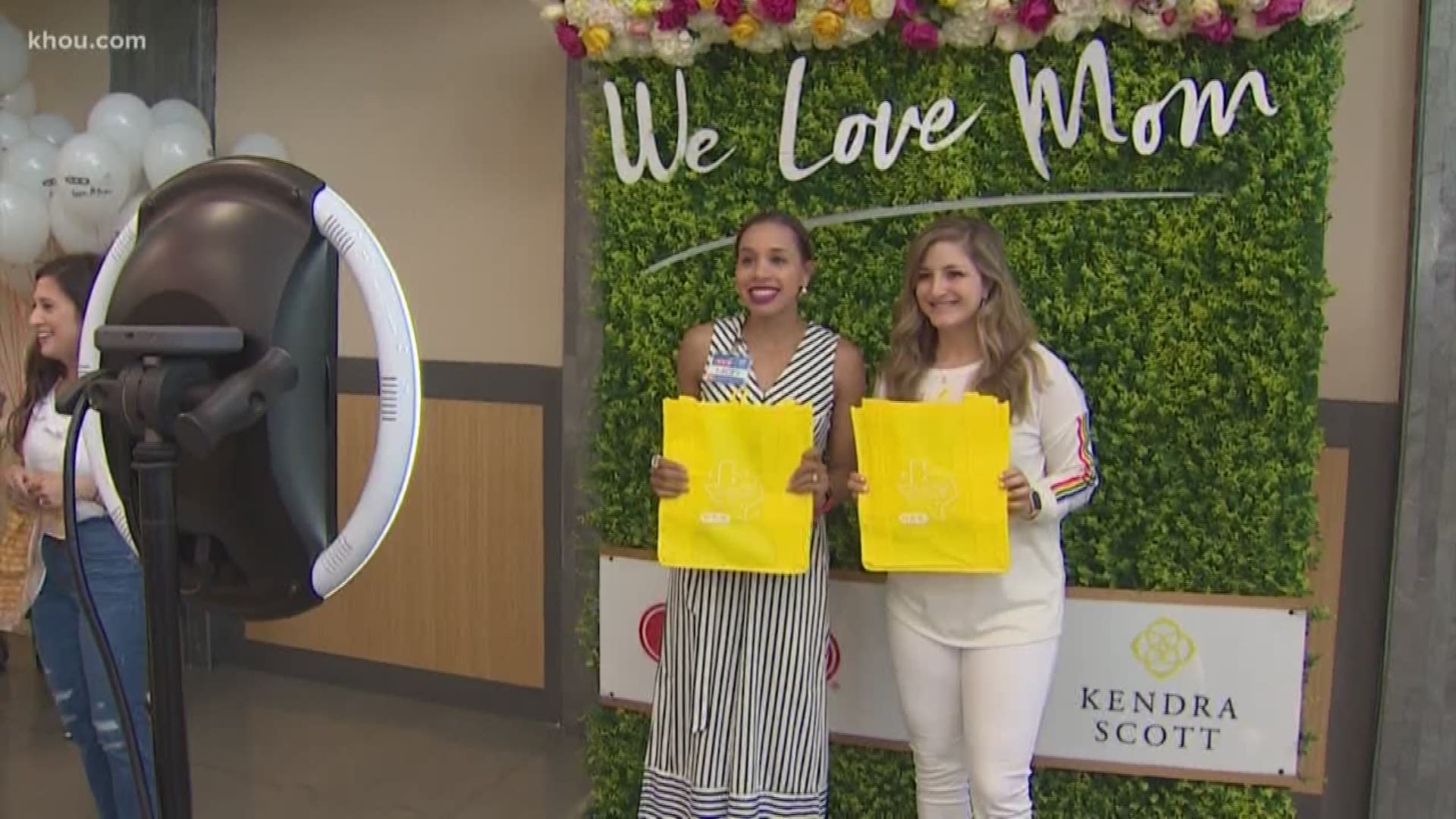 Moms in the Spring area received an early Mother’s Day gift Monday thanks to Kendra Scott.