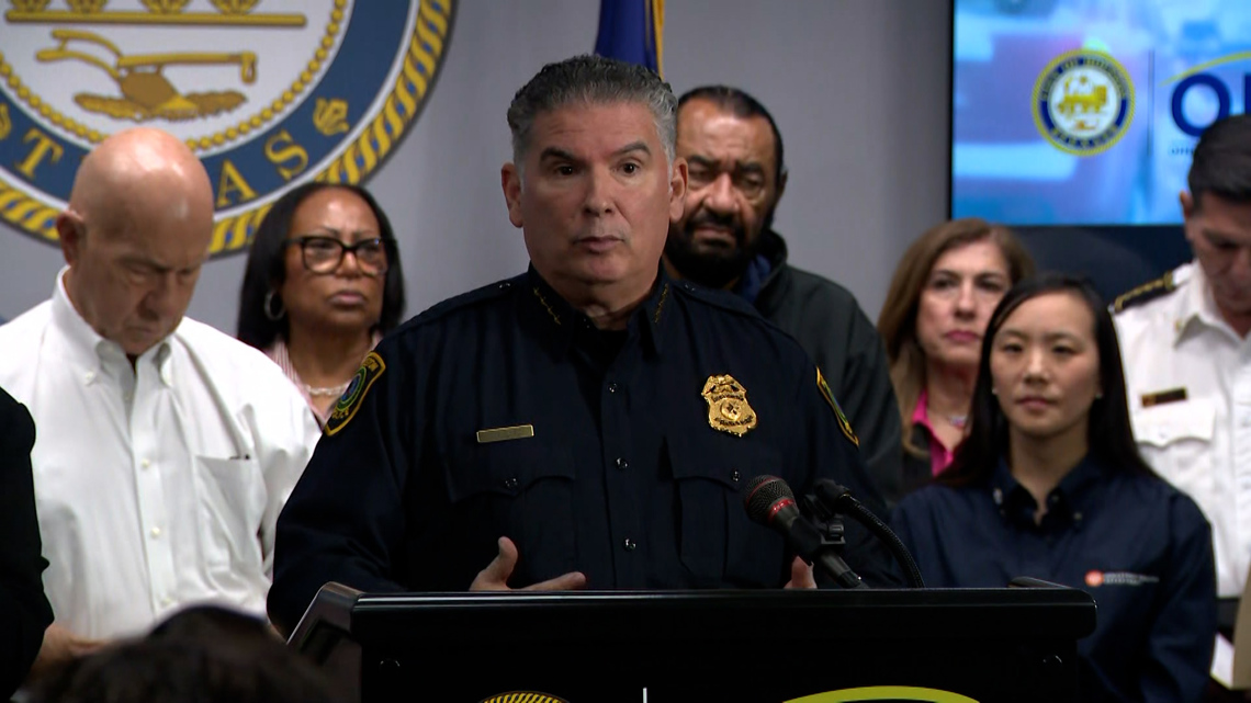 Houston police chief warns residents: Don't call 911 for weather updates