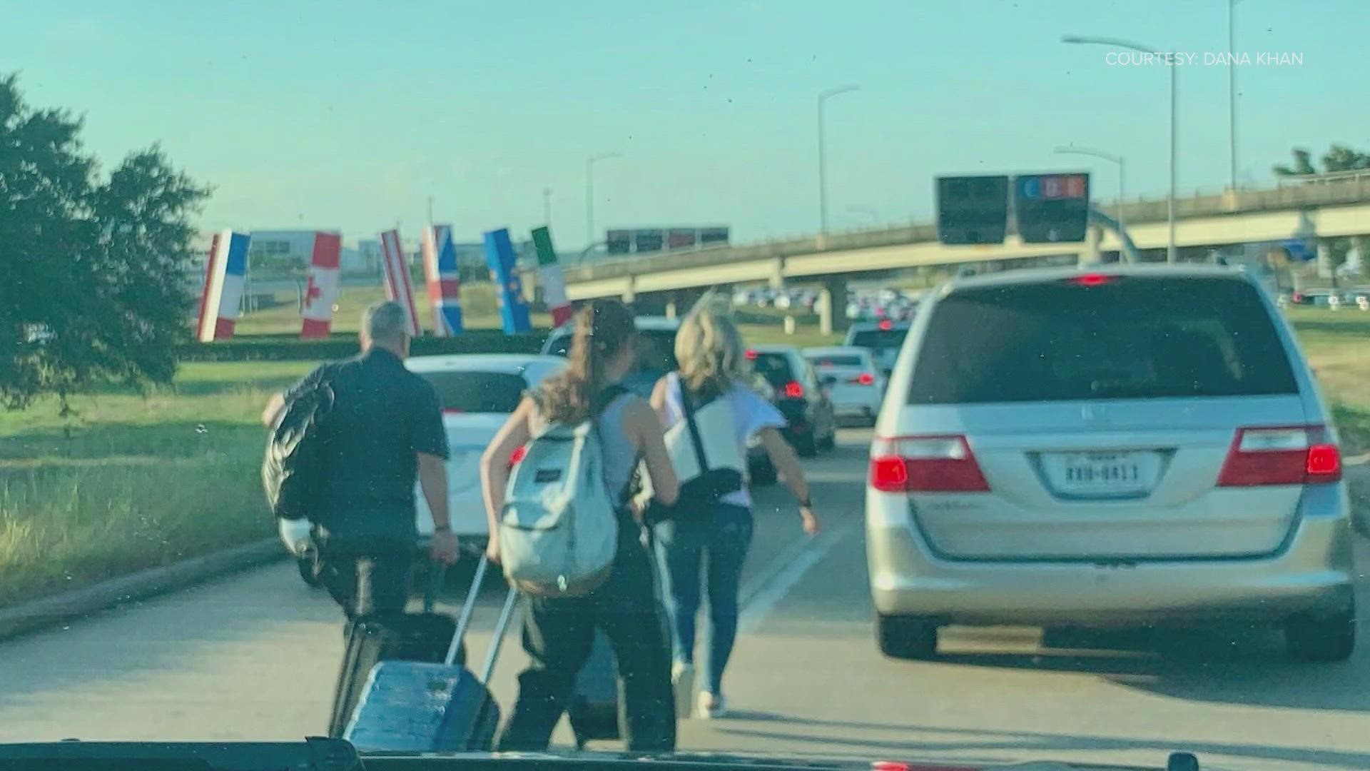 Passengers forced to walk to terminal due to traffic backup at IAH
